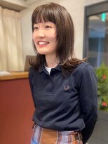 アトリエ(atelier.)&nbsp;外ハネミディアム　顔周りレイヤーカット　アッシュベージュ