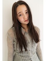 ベター(better)&nbsp;自然で垢抜けた優しいセンターパートのスタイル