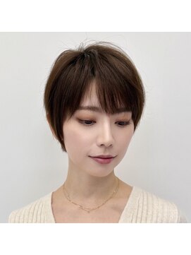 【ショートはトップのボリュームが大切】