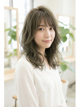 オリーブグレージュレイヤー