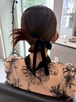 ロイオブジゼル(roi of GiseL)&nbsp;へアアレンジ カチモリ タイトアレンジ リボン お団子 結婚式