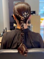 フォーエス(4S)&nbsp;タイト編み下ろし ～結婚式お呼ばれヘアアレンジ～