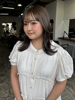 ニードジェリコ(NEED JERICHO)&nbsp;ワンカラーで作る透明感オリーブベージュ