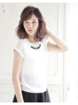 シャンプー 本店(SHAMPOO) 斜め前髪とリッジカールでリラクシーな大人ミディ