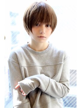 レウナ 外苑前(Reuna) 黒髪アッシュ☆マニッシュショート【外苑前・青山・表参道】