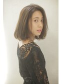 ヘルシーレイヤー暗髪ボブ