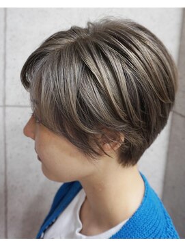 ヘアテリア リュウ 大塚(hair teria ryu) ミルクティーグレージュ ショート【ryu 大塚 北口】