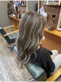 ロングレイヤーブリーチカラーハイライトカラー