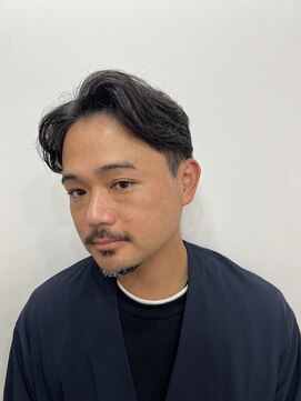 ブラウンズズシ(BROWNS Zushi) 癖毛を活かしたメンズカット