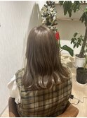 ミルクティーベージュ