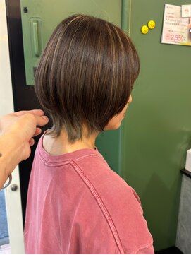 アラレ(ARARE) ウルフヘア×ハイライトネープカラー