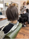 ぱつっとボブ×グレージュ