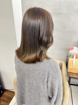 インビテーション(invitation) ベージュブラウン