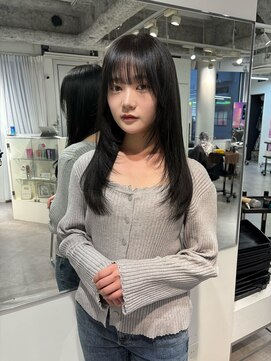 ユーフォリア 渋谷グランデ(Euphoria SHIBUYA GRANDE) オリーブグレー　暗め　レイヤーカット