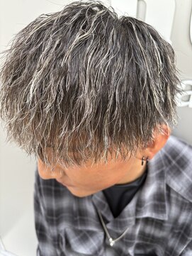 ヘアアンドフェイス ルースト(hair&face ROOST) 抜群の組み合わせツイスパ×メッシュ