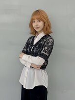 ドロシー(dorothy) ミディアムボブ ペールオレンジ