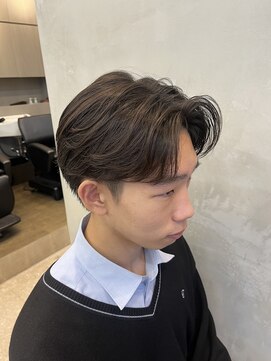 エリマバイフィフス 調布(elima by fifth) 調布ニュアンスパーマカルマパーマセンターパートガイルヘア緩め