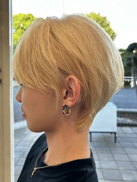ノアノ(NOANO) ハイトーンのショートヘア