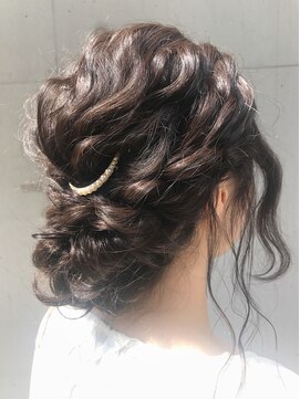 ディー(dee) dee ロープ編みシニヨン