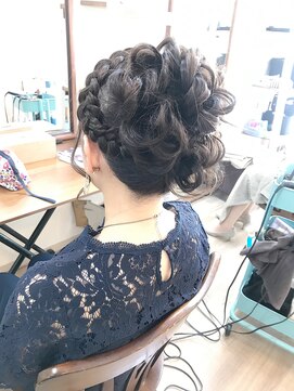 ロカット サロン(Roquat Salon) 編み込み華やかブライダルアレンジ【ヘアアレンジ　立川】