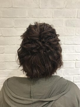 コム(com by neolive) ボブでのヘアセット＊ 2