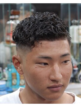 ツークツワンク バーバー 新宿(ZUG2WANG BARBER) スキンフェードスパイラル