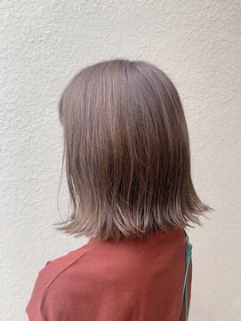 ユニックス UNIX 蕨店 【30代髪型】大人かわいい外ハネミディアム☆ラベージュカラー