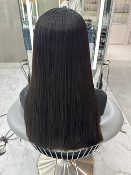 ロンドルーチェ 心斎橋(Lond luce) ダークアッシュ/ミディアムレイヤーカット［髪質改善/縮毛矯正］