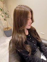 エスティアム(S.TIAM.)&nbsp;透明感あるベージュカラー