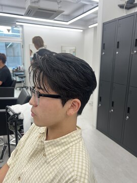 ステージ(STAGE) ダウンパーマ　ニュアンスパーマ　センターパート