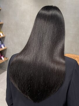 シャルムバイケンジ(Charm.by KENJE) 銀座髪質改善レイヤーカット白髪ぼかしハイライト縮毛矯正有楽町