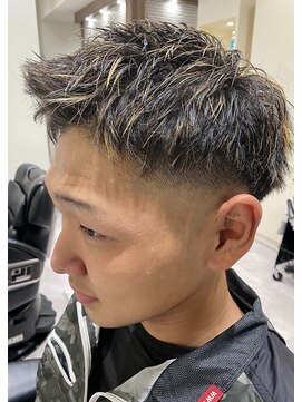 ビューティーバーバー ハナコ ツーブロックフェードスタイル