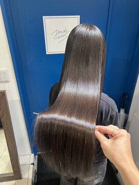 パドトロワ(Pas de trois) 20代30代の忙しい毎日を楽にする髪質改善☆艶固定システム