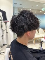 ケンジ 平塚 アネッタ(KENJE annetta)&nbsp;メンズ　メンズパーマ　フェザーパーマ　波巻パーマ　特殊パーマ