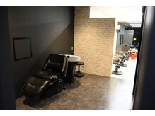 メンズヘアアンドグルーミングサロン ダブル(men's hair grooming salon W)の雰囲気（個室のような落ち着いた空間で施術を受けて頂けます。）