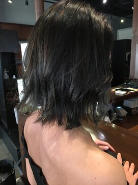 アングゥギャラリー(ungu GALLERY) ミディダークアッシュ