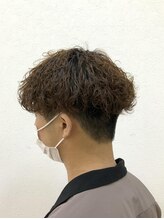 短時間のセットで見た目も映える◎【メンズカット+トップパーマ￥10340】