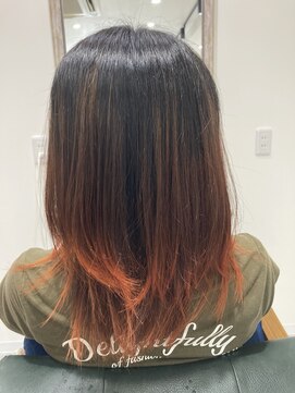 プリュム(PLUME) グラデーションオレンジカラー