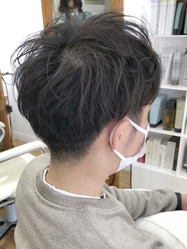 ヘッズ 本八幡店(HEADS) MEN'S HAIR  センターパート　ツイストスパイラル　コンマヘア