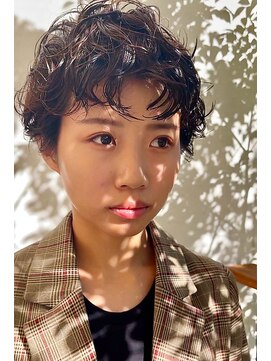 アルティスコ(artisco) ショートパーマ