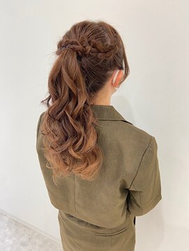 ディティカ ティア(Dityca tia) 王道ポニーテール