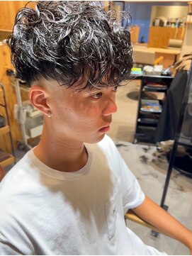 ノーマ(no-ma) スキンフェード スペインカール