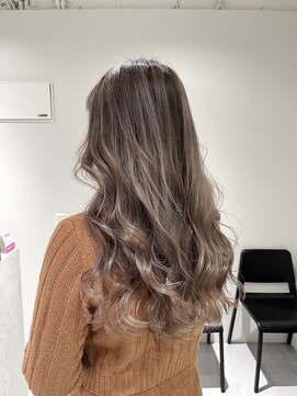 ルイス 喜連瓜破(Luis) バレイヤージュ