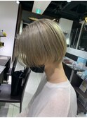 ショートボブ