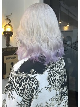 ヤド 原宿(YADO) グラデーション/ホワイトカラー/ホワイトラベンダー