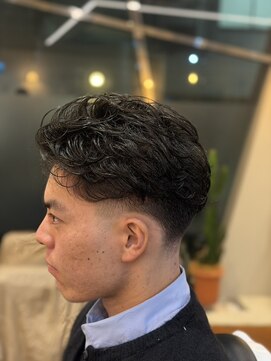 ゼロスバーバー(0's BARBER SHOP) ナチュラルパーマ