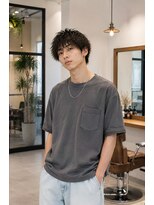 MEN's Baguz MEN'Sカット/ MEN'Sパーマ/ MEN'Sカラー 無造作スパイラルパーマ韓国風マッシュ束感ニュアンス質感メンズ