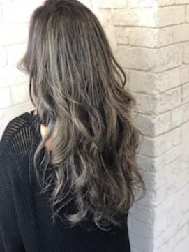 アジールヘア 所沢プロペ通り店(agir hair) シルバーハイライト【所沢/ハイライト/ブリーチ】