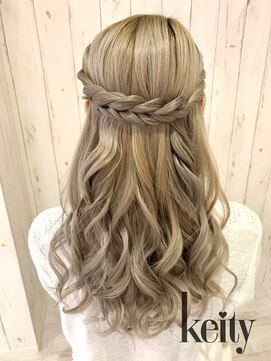 ケイティ(Keity) アレンジ　ねじりハーフアップ【TEL予約】￥1500→￥1300