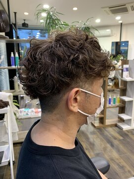 グラーヴ(GRAVE) メンズパーマ